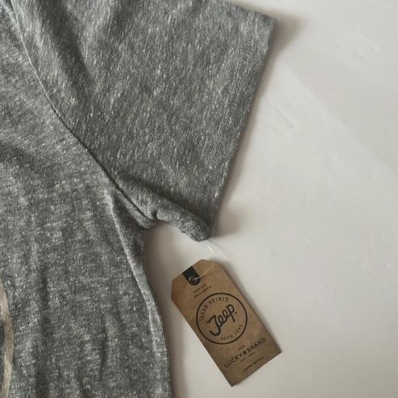 ✨Reduced NWT LUCKY - JEEP t-shirt slightly distressed - Unisex - Picture 5 of 6